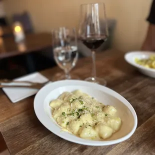 Gnocchi Al Pesto di Noci e Gorgonzola Riserva Red