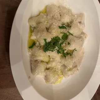 Gnocchi Al Pesto di Noci e Gorgonzola