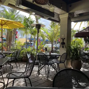 Corkscrew burger is . Love the outdoor dining space. Wait staff is pretty good. Will be back.