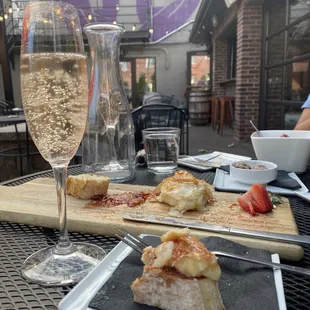 Baked Brie and NA champagne