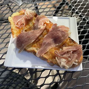 Pig and fig bruschetta