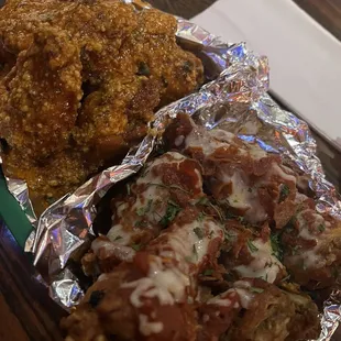 chicken wings and fried chicken, bbq wings, chicken wings, bbq chicken, poultry, fried chicken, chicken, fried chicken wings, food