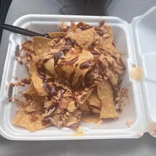 Supposed to be pulled chicken nachos ..