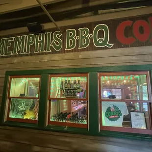 Not sure why but I kinda dig this display