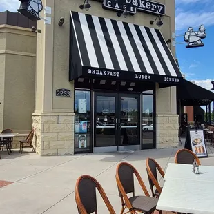 The Front &amp; Signage  07-10-2022