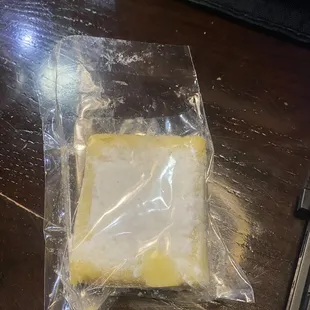 The lemon bar I was presented with for my order to eat in.