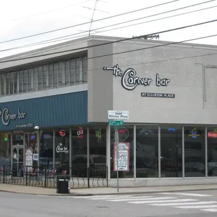 corner bar at elliston place