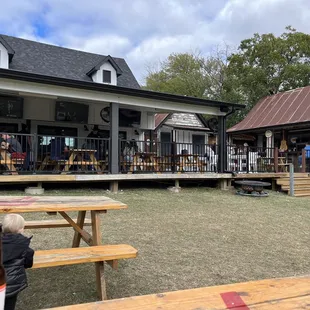 The restaurant area!!