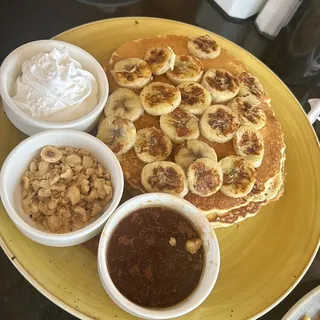 "Bananas Foster" Buttermilk Pancakes