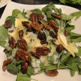 Brie and Pecan Salad