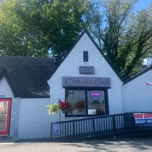 Corner Cafe