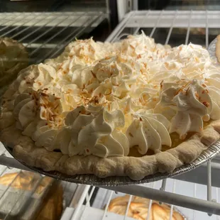 Coconut cream pie