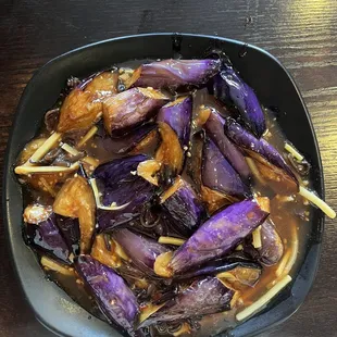 chili garlic braised eggplants!! makes for a very filling dinner(: