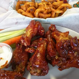 Great wings w/ curly fries