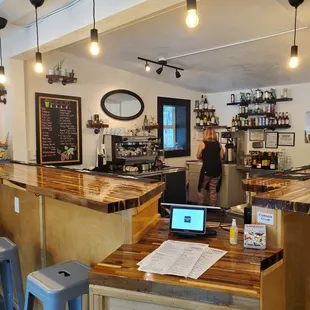 sushi and sashimi, interior