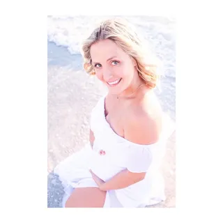 Lindsay G.