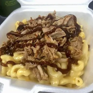 Homemade Mac &amp; cheese with pulled pork
