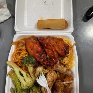 Comida mala y un metal en la comida