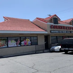 the outside of the restaurant