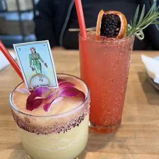 La Peachy Dama and Paloma Japonesa