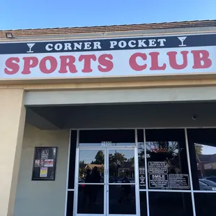 Horrible service , horrible treatment. Spent over 300 dollars and still got kicked of the table. Do not come