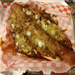 Chili cheese dog