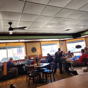 ramen and noodles, interior