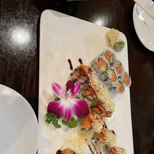 Yummy Roll &amp; Spicy tuna roll