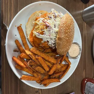 CRISPY CHICKEN SANDWICH