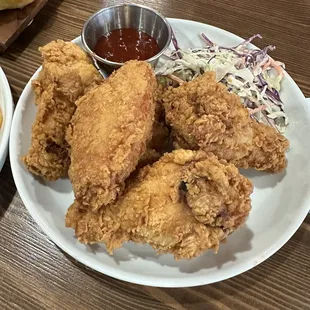 food, fried chicken wings, poultry, bbq wings, chicken wings, fried chicken, bbq chicken, chicken wings and fried chicken, chicken