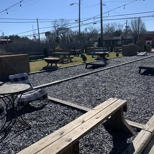 Outdoor dining and games available