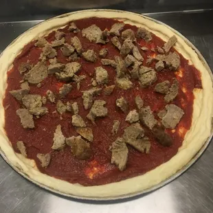 Meatball pizza