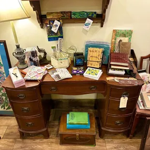 Beautiful wood desk $199