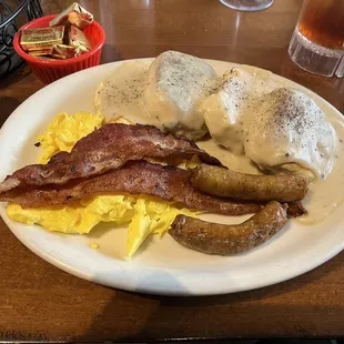 Biscuit And Gravy Combo