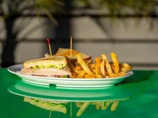 Midtown Gastro Bar