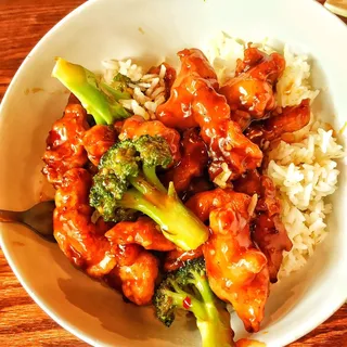 General Tso's Chicken Rice Bowl