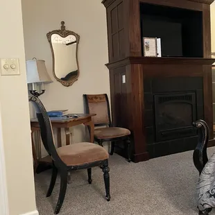 Sitting area with beautiful antiques