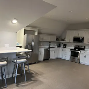 Common area that all the guests in the upper rooms share. Very modern, clean and beautiful.