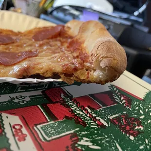 I love how it&apos;s thin like a NY slice. The crust is so good and crunchy.