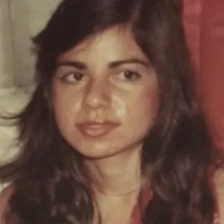Debbie R.