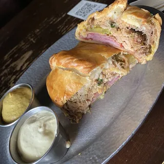 Cubano Pasty
