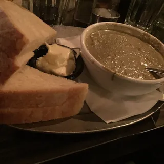 Mushroom, Walnut and Spinach Soup