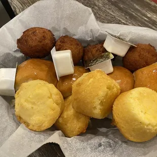 Free bread rolls, cornbread, and hush puppies basket for every table! I liked the cornbread. Hush puppies were so so