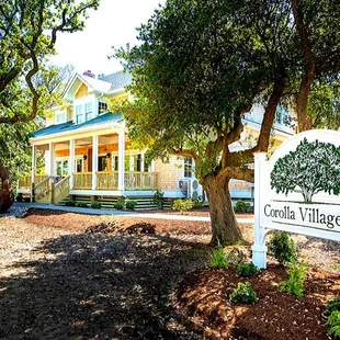 Corolla Village Inn