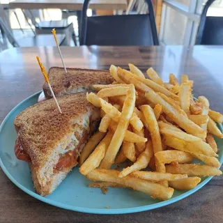 Tomato Pesto Sandwich