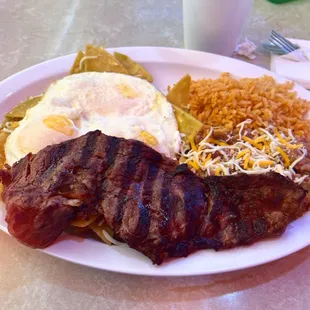 Chilaquiles with steak