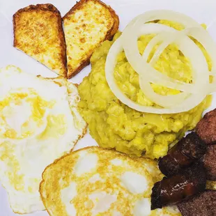 Mangu salami queso huevos longaniza