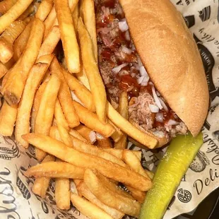 Smoked pulled pork sandwich