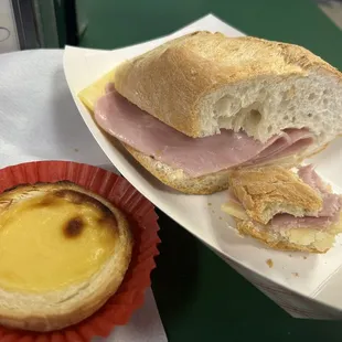 Half ham &amp; cheese sandwich &amp; pan de nato