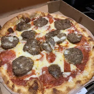 Meatball and Pepperoni Pizza!